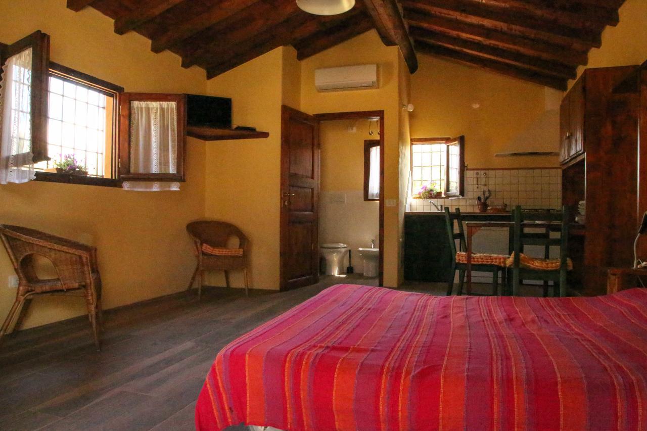 Casale Vigna Carbona Guest House Джаворано Екстериор снимка